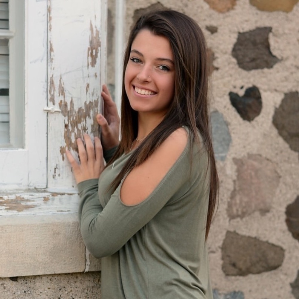 Meet your Posher, Gina